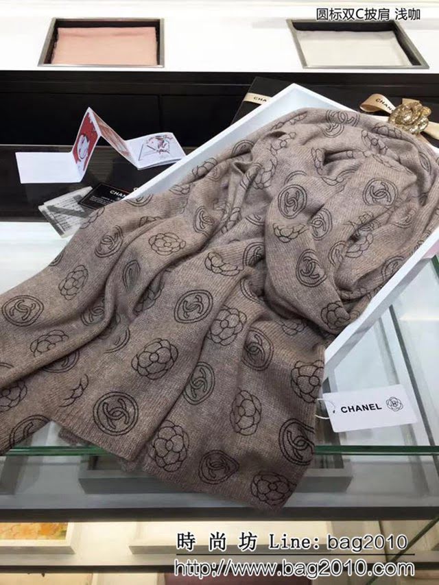 CHANEL香奈兒 經典爆款 經典LOGO提花風格圓標雙C披肩 LLWJ6185